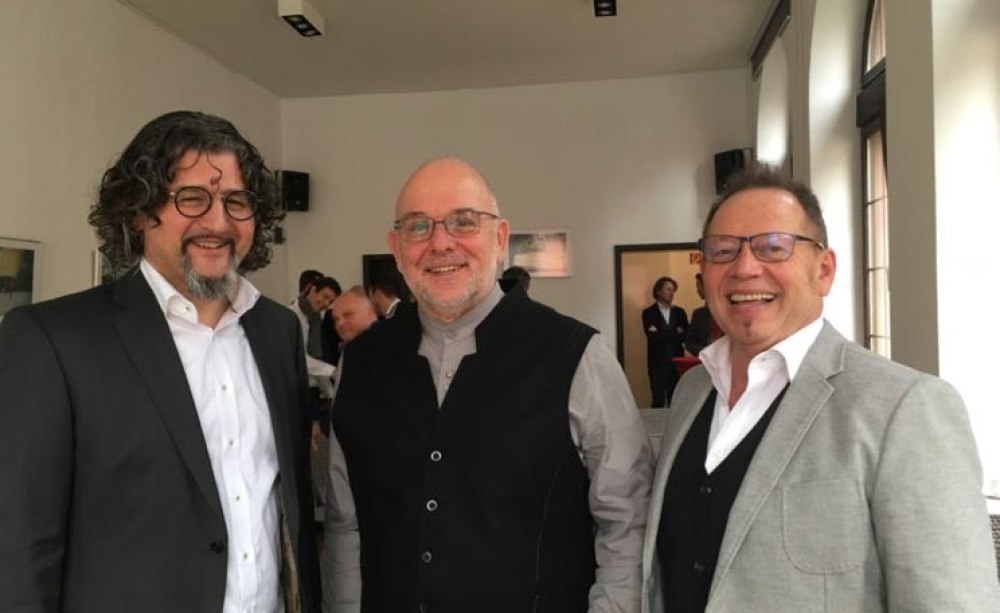 Anwälte einer angstfreien Zukunft (von links): Hubert Schenk, Präsident der Fachgesellschaft für Zahntechnik (FZT) e.V., Ralf Suckert, FZT-Generalsekretär und Kurt Reichel, FZT-Vorstandsmitglied