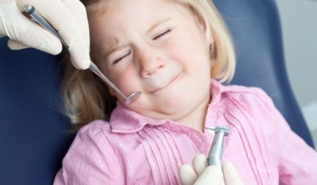 Manche Zahnmediziner tendieren dazu, das Niveau an Angst und Schmerz ihrer jungen Patien­ten zu unterschätzen.