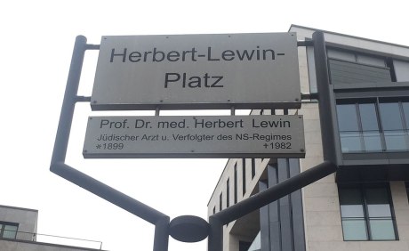 Herbert Lewin Straßenschild