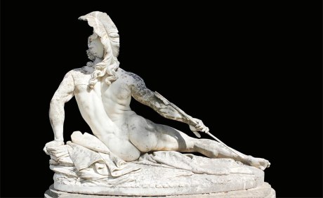 Statue des Achilleus von hinten