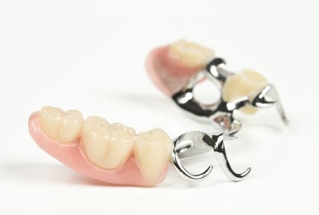 Zahnprothese mit Metall
