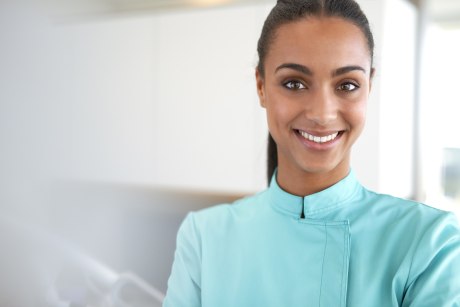 Portrait einer Frau, Hintergrund unscharf