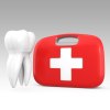 Abbildung eines Zahns neben einem Erste-Hilfe-Koffer 