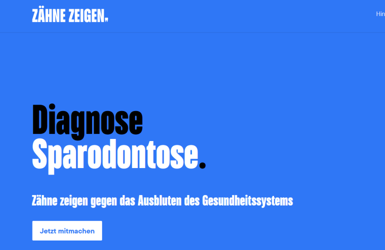 Screenshot der Seite Kampagne Zähne zeigen, blau mit Schrift und Logo